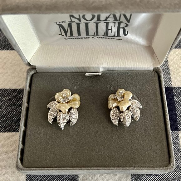 NWT Nolan Miller Rhinestone Clip-on Earrings & Brooch - Picture 4 of 6